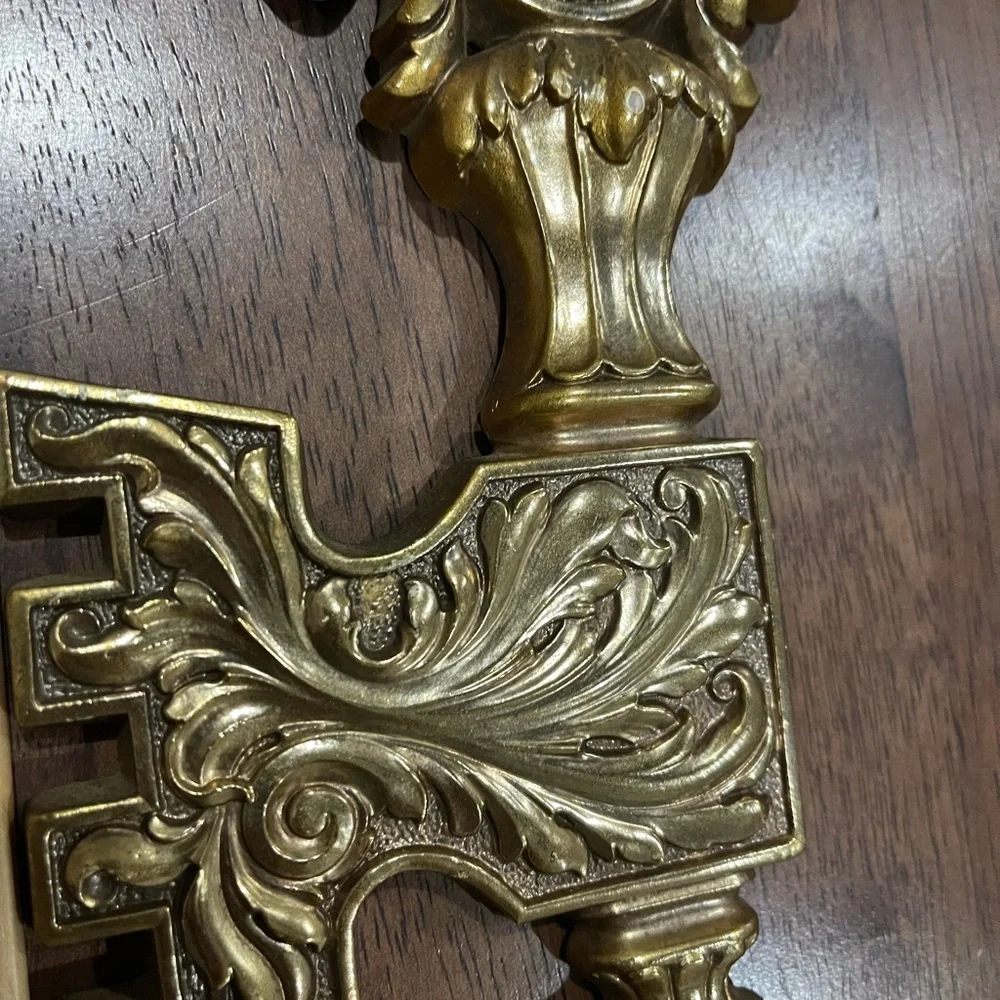 Syroco Antique Gold Wall Key Decor